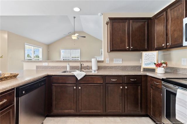 454 Blackhawk Lane, Raeford, NC 28376
