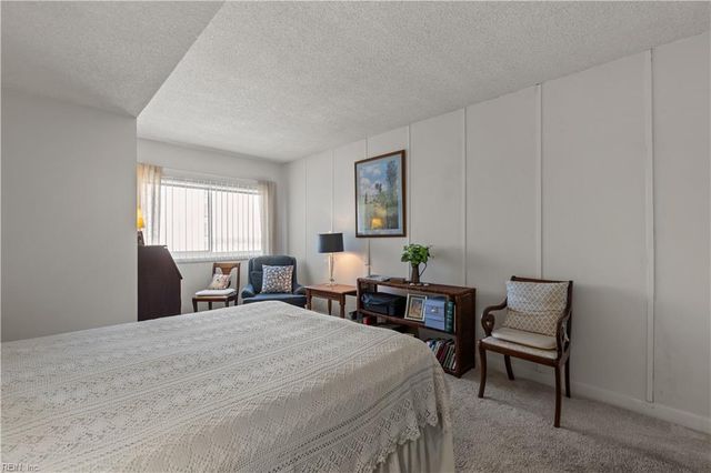 3288 Page Ave Apt 909, Virginia Beach, VA 23451
