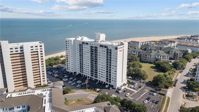 3288 Page Ave Apt 909, Virginia Beach, VA 23451