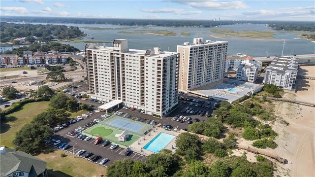 3288 Page Ave Apt 909, Virginia Beach, VA 23451