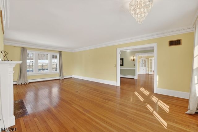 344 Middlesex Ave, Metuchen Boro, NJ 08840