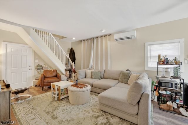 344 Middlesex Ave, Metuchen Boro, NJ 08840