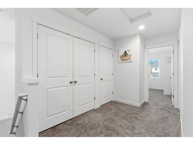 2597 Ne CURRIN CREEK Dr, Estacada, OR 97023