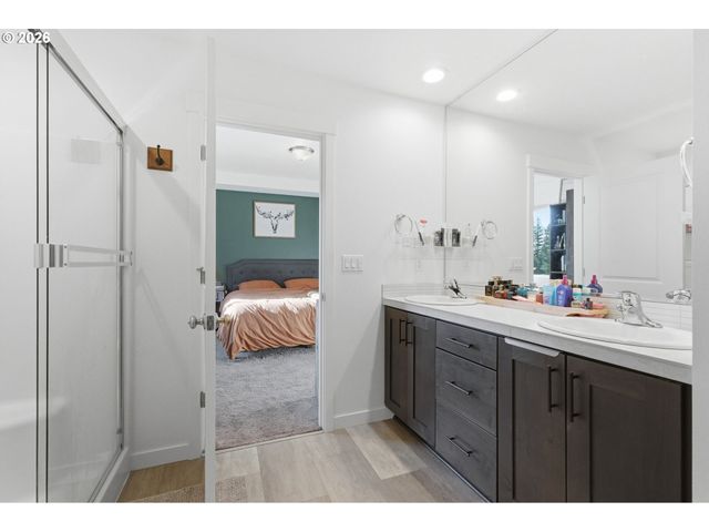 2597 Ne CURRIN CREEK Dr, Estacada, OR 97023