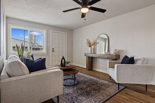 6349 Roselle Ave, Riverbank, CA 95367