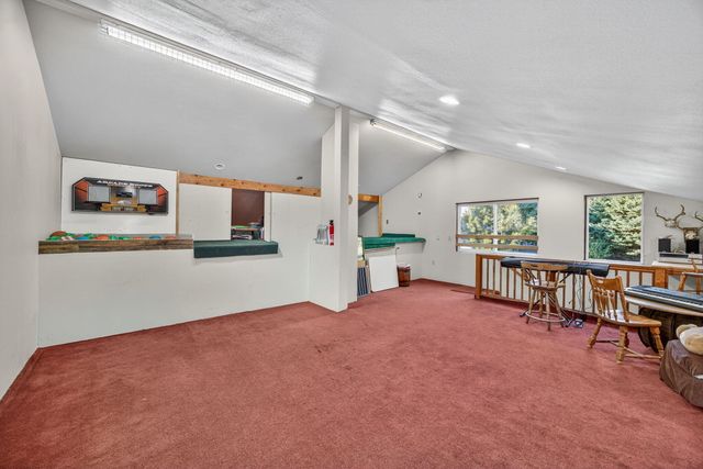 9085 SW Edgewood Street, Tigard, OR 97223