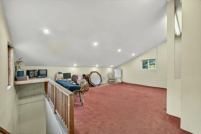 9085 SW Edgewood Street, Tigard, OR 97223