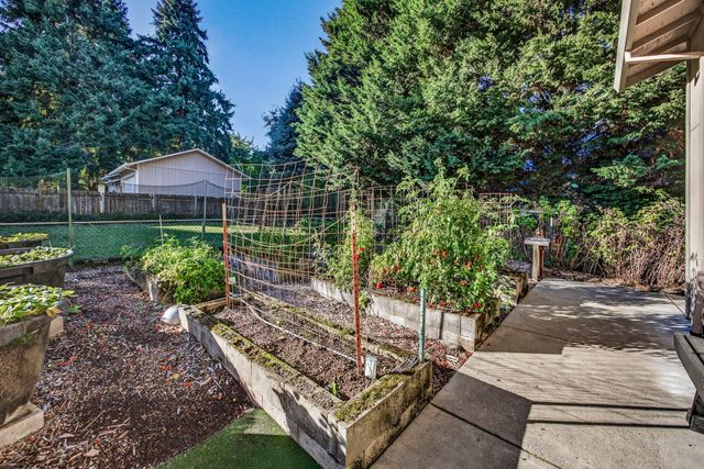 9085 SW Edgewood Street, Tigard, OR 97223