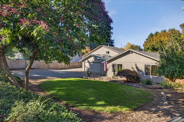 9085 SW Edgewood Street, Tigard, OR 97223