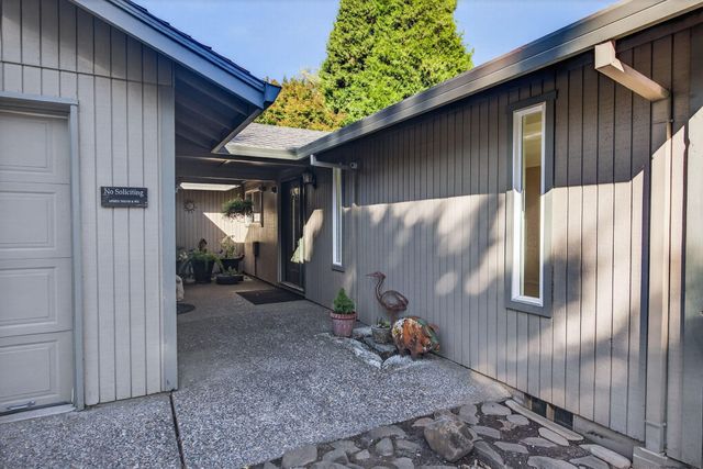 9085 SW Edgewood Street, Tigard, OR 97223