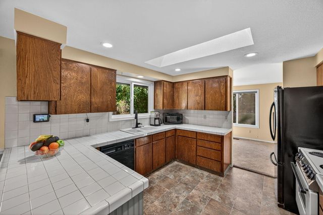 9085 SW Edgewood Street, Tigard, OR 97223