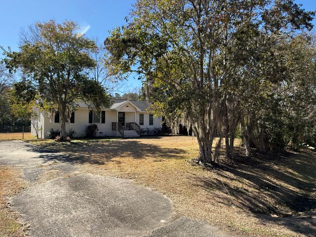 1132 O T Wallace Boulevard, Moncks Corner, SC 29461