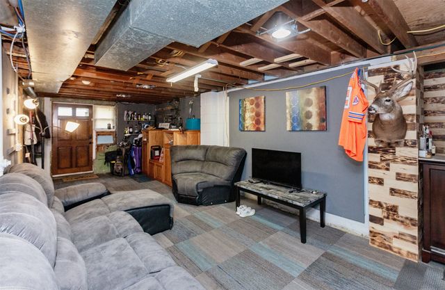 3020 62nd Street, Des Moines, IA 50322