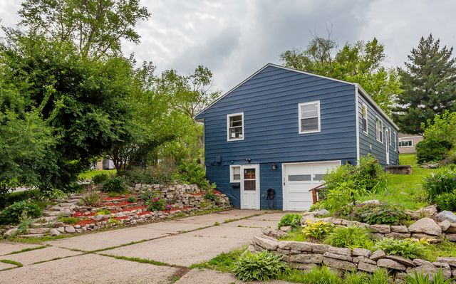 3020 62nd Street, Des Moines, IA 50322