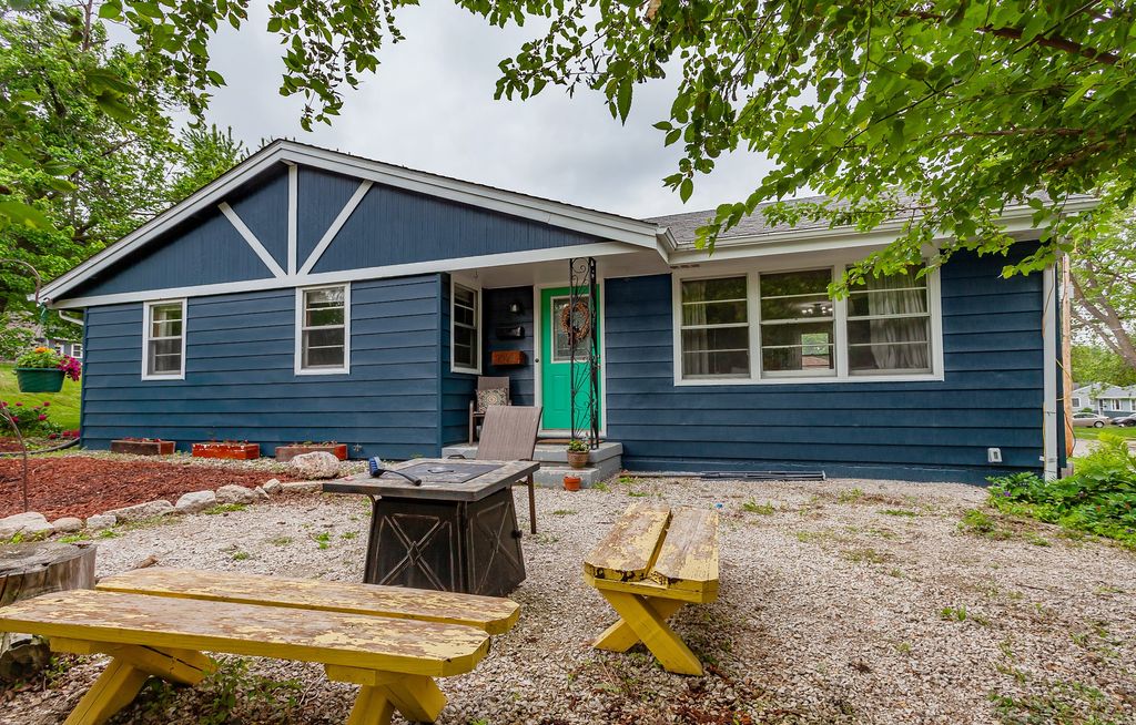 3020 62nd Street, Des Moines, IA 50322