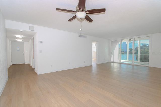 7425 BAY ISLAND DRIVE S 108, South Pasadena, FL 33707