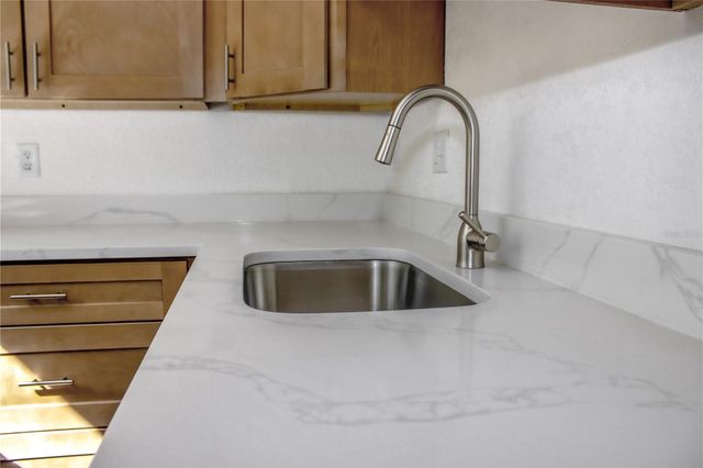 7425 BAY ISLAND DRIVE S 108, South Pasadena, FL 33707