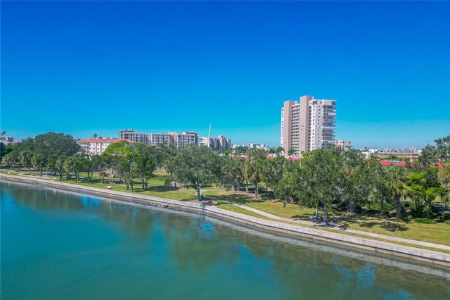 7425 BAY ISLAND DRIVE S 108, South Pasadena, FL 33707