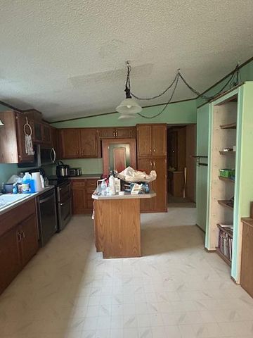 611 Opal Circle, Lannon, WI 53046