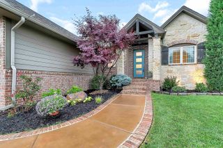 2400 N Fairway Ln, Derby, KS 67037