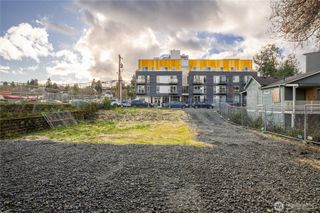 4222 37th Avenue S, Seattle, WA 98118