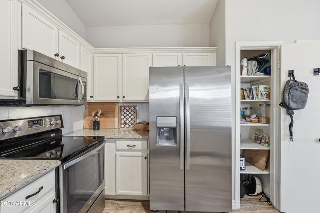 3611 W CHARLOTTE Drive, Glendale, AZ 85310