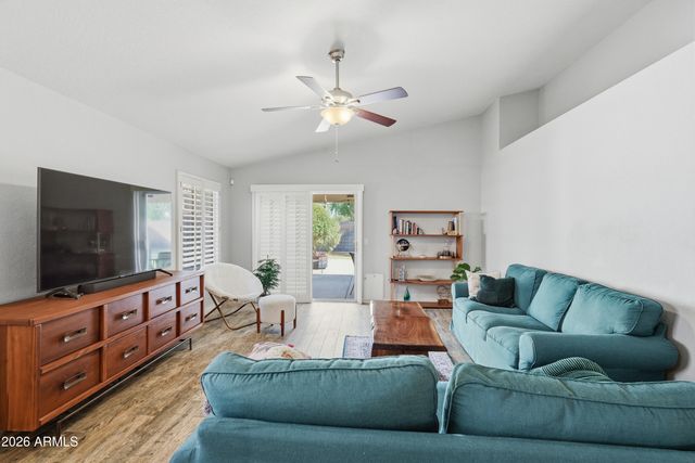 3611 W CHARLOTTE Drive, Glendale, AZ 85310
