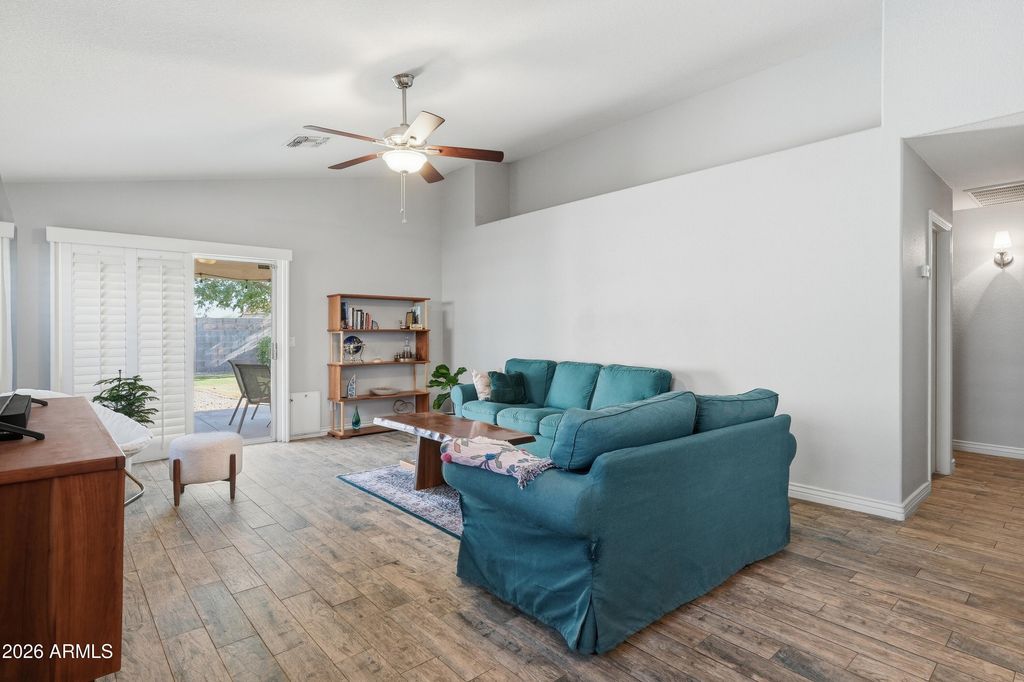 3611 W CHARLOTTE Drive, Glendale, AZ 85310 — photo 5