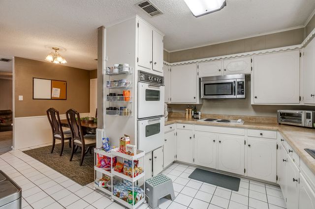 804 San Marcos Lane, Bedford, TX 76021