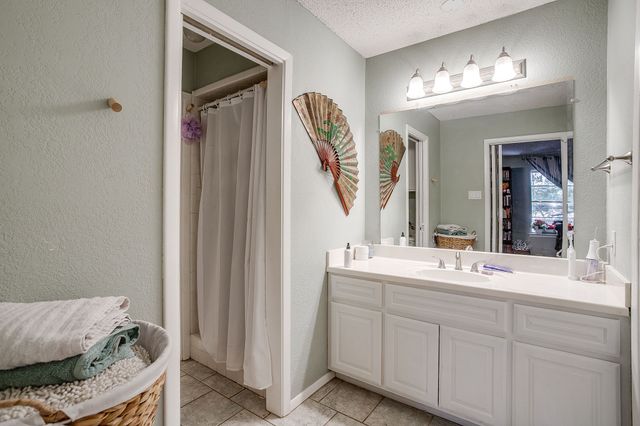804 San Marcos Lane, Bedford, TX 76021