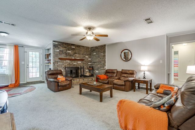 804 San Marcos Lane, Bedford, TX 76021