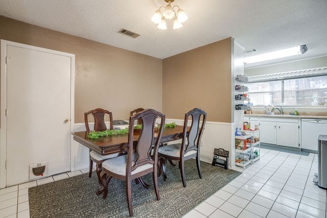804 San Marcos Lane, Bedford, TX 76021