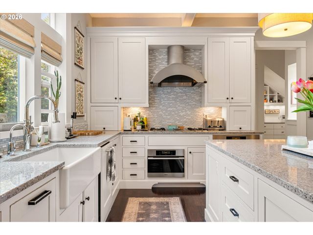 401 9TH St, Lake Oswego, OR 97034