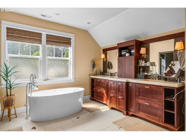 401 9TH St, Lake Oswego, OR 97034