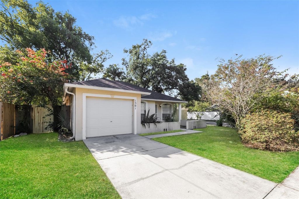 1301 E CURTIS STREET, Tampa, FL 33603