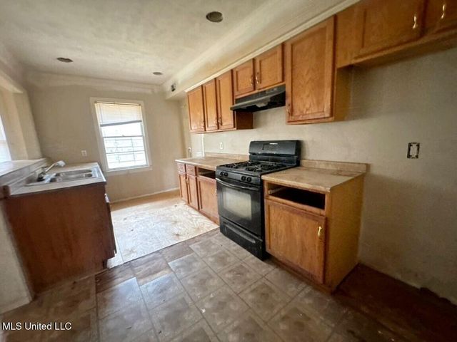 216 Meadowview Street, Jackson, MS 39209