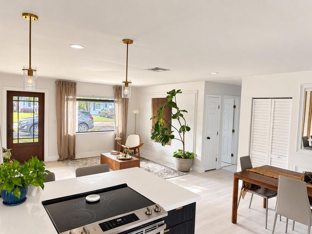 3958 NW 19TH Avenue, Oakland Park, FL 33309