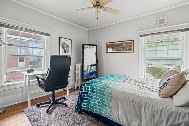 1538 Oakwood Avenue, Highland Park, IL 60035