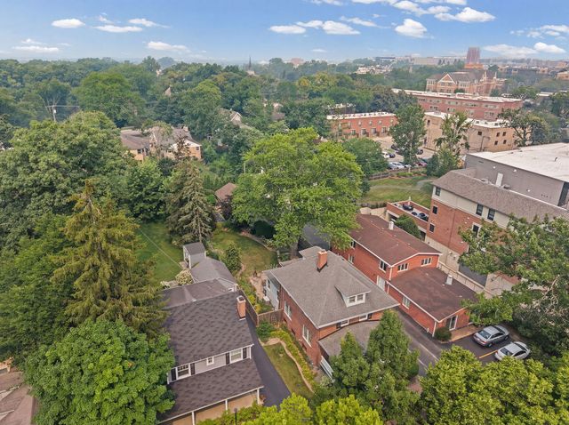 1538 Oakwood Avenue, Highland Park, IL 60035