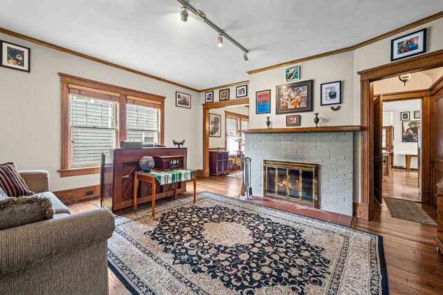 1538 Oakwood Avenue, Highland Park, IL 60035