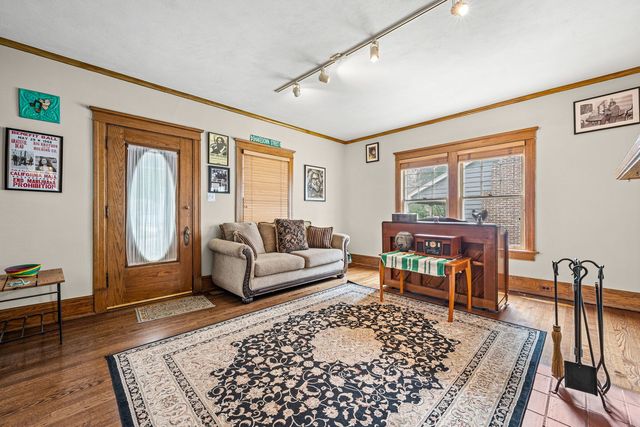 1538 Oakwood Avenue, Highland Park, IL 60035
