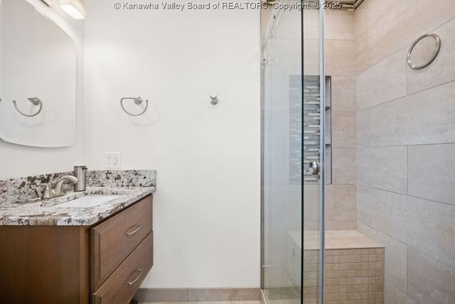 1520 Knob Road, Charleston, WV 25314