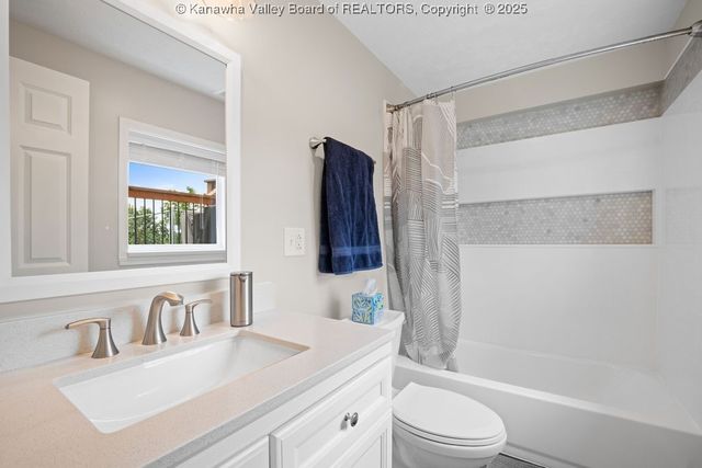 1520 Knob Road, Charleston, WV 25314