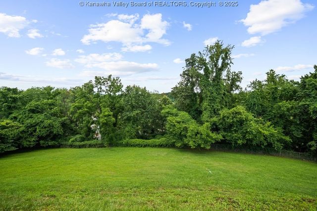 1520 Knob Road, Charleston, WV 25314