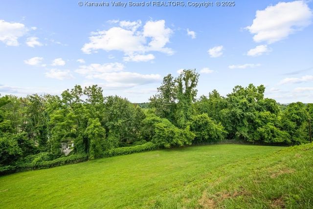 1520 Knob Road, Charleston, WV 25314