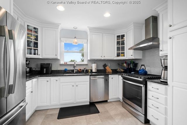 1520 Knob Road, Charleston, WV 25314