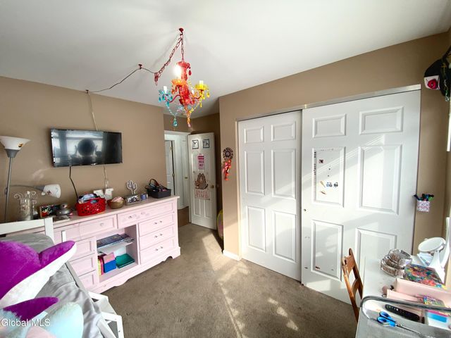 475 Chadwick Road, Schenectady, NY 12304