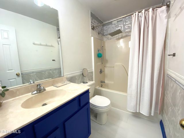 475 Chadwick Road, Schenectady, NY 12304