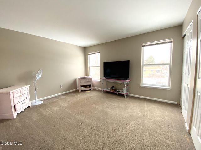 475 Chadwick Road, Schenectady, NY 12304