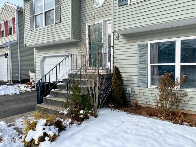 475 Chadwick Road, Schenectady, NY 12304